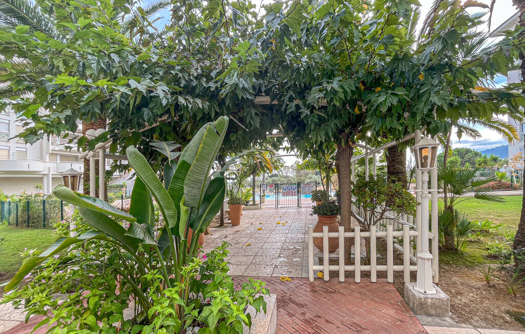 Appartement 35 m² à Antibes-les-Pins, terrasse couverte et piscine - Photo 13