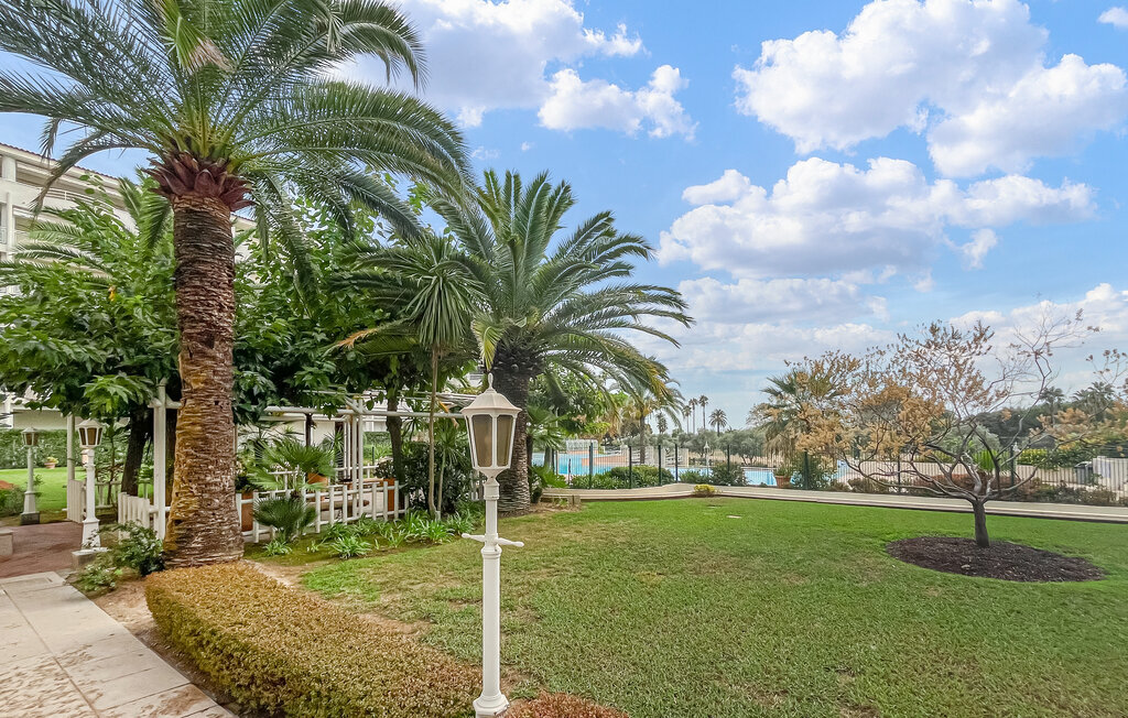 Appartement 35 m² à Antibes-les-Pins, terrasse couverte et piscine - Photo 14