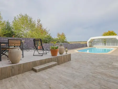 Gîte avec piscine chauffée et grange de loisirs, Géraudot : photo 6