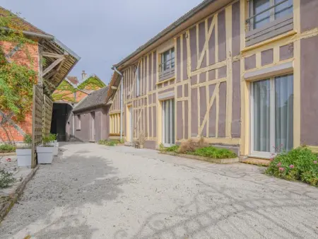 Gîte avec piscine chauffée et grange de loisirs, Géraudot : photo 9