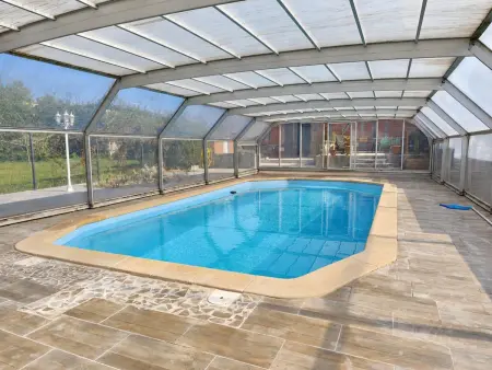 Gîte avec piscine chauffée et grange de loisirs, Géraudot : photo 15