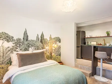 Magnificent 6-bedroom Villa, Villa 12 personnes à Nice : photo 8