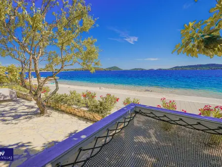 Villa 28 + 81 à Drage, maison 4 chambres à 10 m de la plage : photo 3