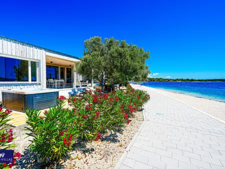 Villa 28 + 81 à Drage, maison 4 chambres à 10 m de la plage : photo 45