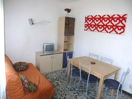 Chalet 2 pièces avec jardin privé à Bibione, à 400 m de la plage : photo 2