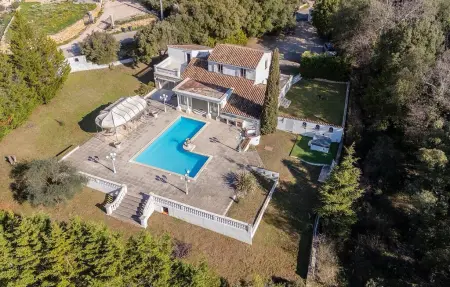 Maison de caractere et piscine, Maison Chemin de Candy 10 personnes
