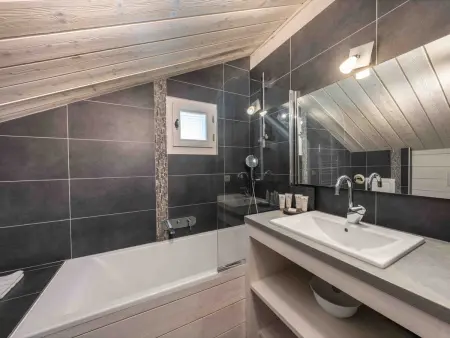 Chalet spacieux avec 6 chambres - 12 pers. à Méribel : photo 10