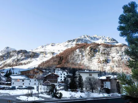 Appartement 2 chambres en suite à Val-d'Isère, 500 m des pistes : photo 4