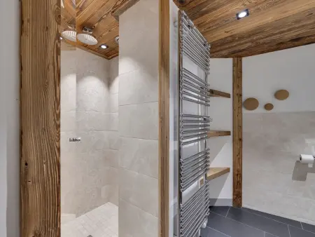 Appartement 2 chambres en suite à Val-d'Isère, 500 m des pistes : photo 10