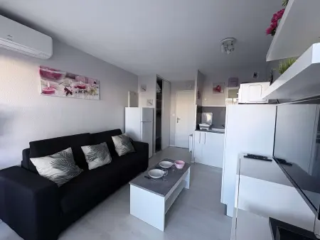 Charmant studio avec clim près de la plage - 3 pers. : photo 1