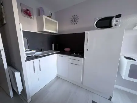 Charmant studio avec clim près de la plage - 3 pers. : photo 2