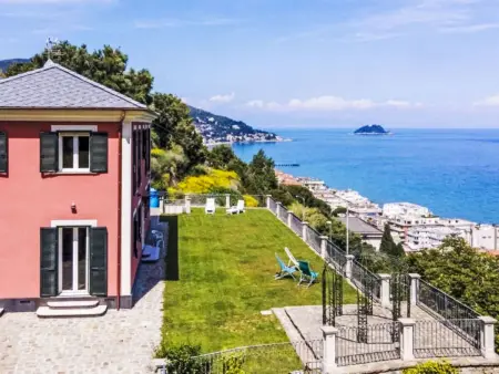 Villa Our Dream à Alassio : 4 chambres, balcon et vue mer : photo 1