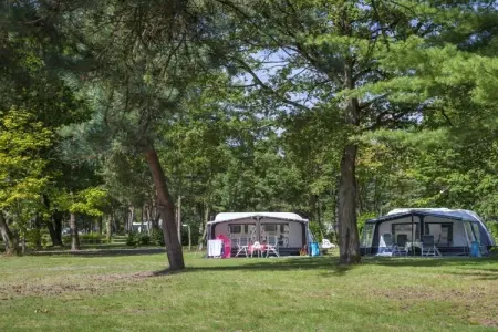 Maison de vacances au bord du lac, camping EuroParcs à Mol : photo 3