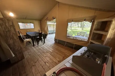 Tente Safari 4 à Zutendaal : 2 chambres, en pleine nature : photo 9