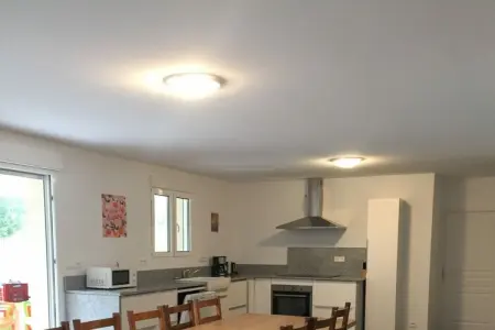 Maison avec piscine privée et vue sur la Serre de Barre, Les Salelles : photo 6