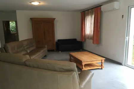 Maison avec piscine privée et vue sur la Serre de Barre, Les Salelles : photo 7