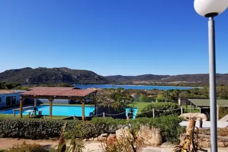 Mini-villa vue mer à Porto-Vecchio, terrasse de 50 m² et piscine : photo 4