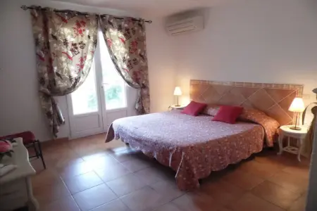 Maison de vacances avec jacuzzi et terrasse à Porto-Vecchio : photo 9