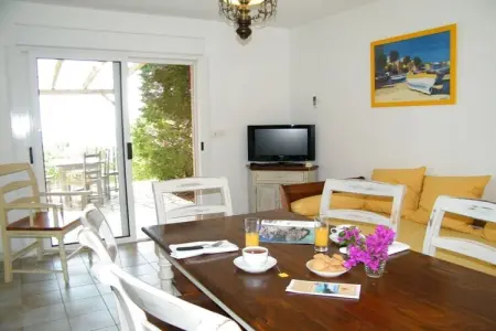 Maison 2 chambres avec piscine et accès privé à la crique de Favone : photo 13
