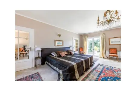 Maison avec piscine chauffée et 6 chambres à Saint-Gilles : photo 13