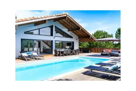 476012, Villa Eau de Roche 5* : photo 2