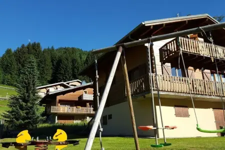 Gîte 12 personnes à Chatel avec jardin, terrasse et garage : photo 2