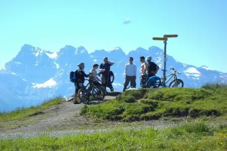 Gîte 12 personnes à Chatel avec jardin, terrasse et garage : photo 6