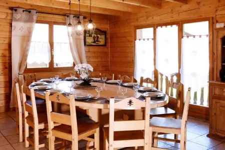 Gîte 12 personnes à Chatel avec jardin, terrasse et garage : photo 9