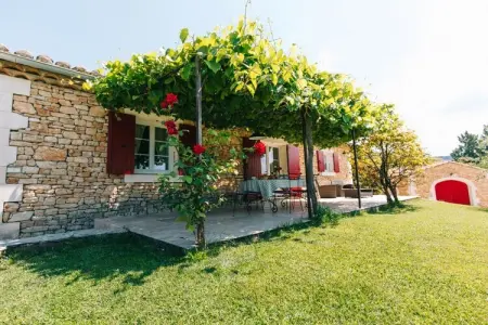 131435, Maison de vacances à Lioux avec piscine : photo 5