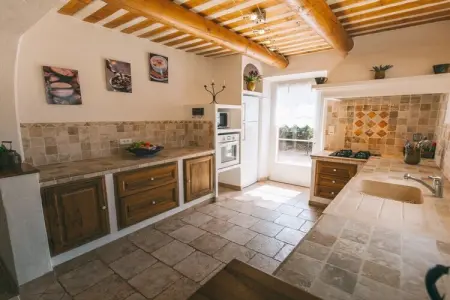 131435, Maison de vacances à Lioux avec piscine : photo 12