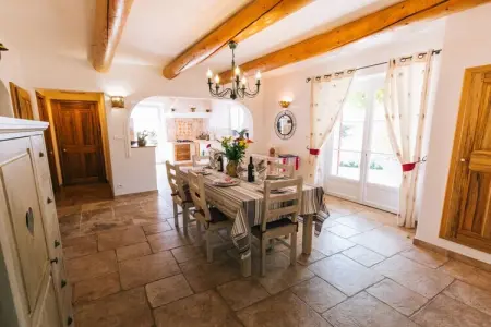 131435, Maison de vacances à Lioux avec piscine : photo 13