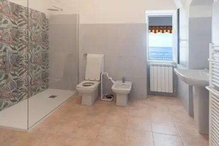 580308, Maison de vacances à Cipressa avec piscine : photo 26