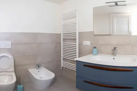 580308, Maison de vacances à Cipressa avec piscine : photo 28
