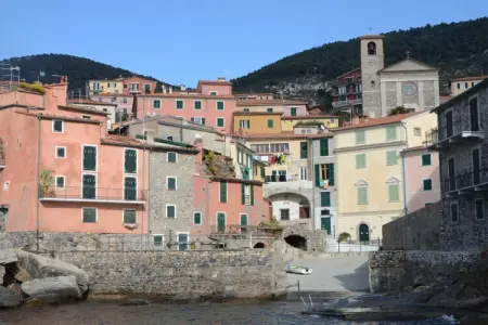 Maison Myosotis à Lerici, jardin clos et piscine privée : photo 30