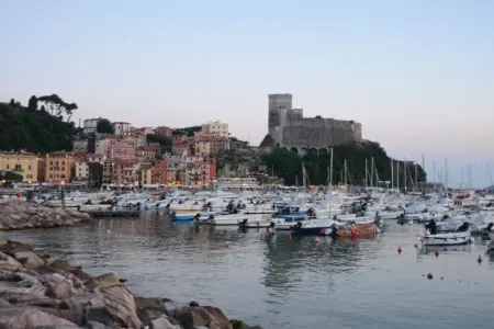 Maison Myosotis à Lerici, jardin clos et piscine privée : photo 31
