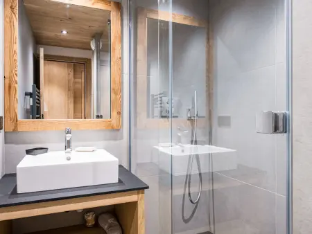 Appartement rénové ski aux pieds à Val-d'Isère, 2 personnes : photo 11