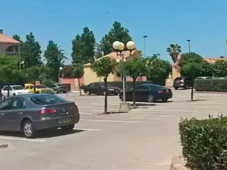 F1 cabine climatisé avec parking - 5 pers., Appartement 5 personnes à Canet en Roussillon : photo 16