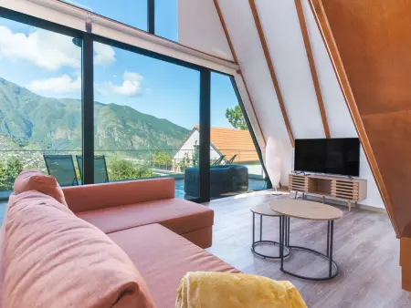 Chalet design avec jacuzzi privé et vue montagnes, São Vicente : photo 4