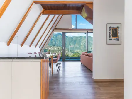 Chalet design avec jacuzzi privé et vue montagnes, São Vicente : photo 14