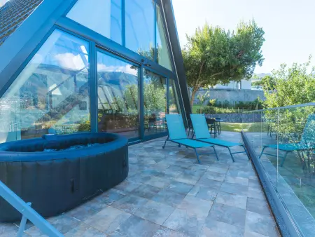 Chalet design avec jacuzzi privé et vue montagnes, São Vicente : photo 28