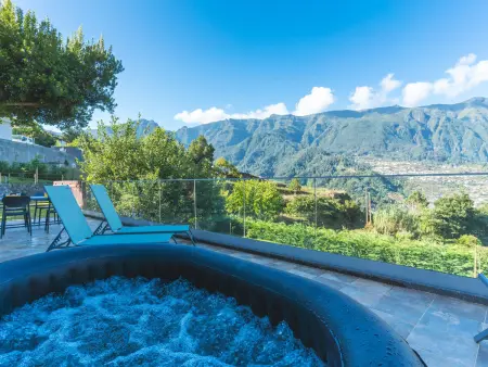 Chalet design avec jacuzzi privé et vue montagnes, São Vicente : photo 29