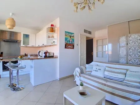 Appartement Le Royal Cap, terrasse 20 m² et vue montagnes à Villeneuve-Loubet : photo 2