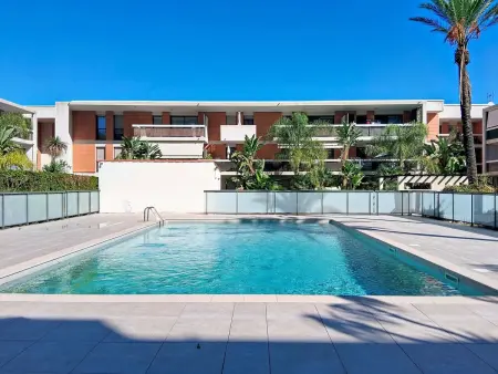 Appartement Le Royal Cap, terrasse 20 m² et vue montagnes à Villeneuve-Loubet : photo 17