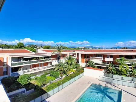 Appartement Le Royal Cap, terrasse 20 m² et vue montagnes à Villeneuve-Loubet : photo 18