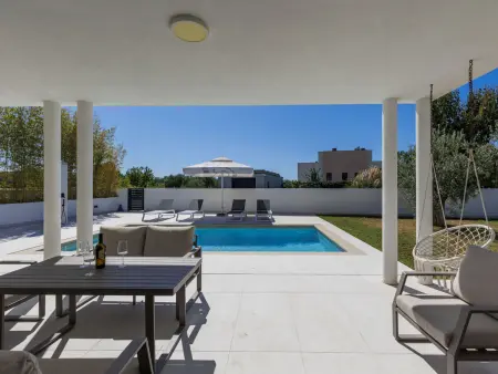 Villa Level 4 avec piscine chauffée privée à Pula, Vodnjan : photo 3
