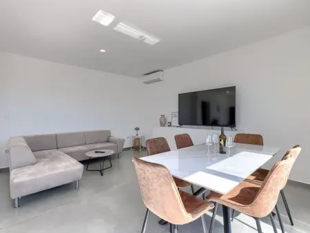 Villa Level 4 avec piscine chauffée privée à Pula, Vodnjan : photo 10