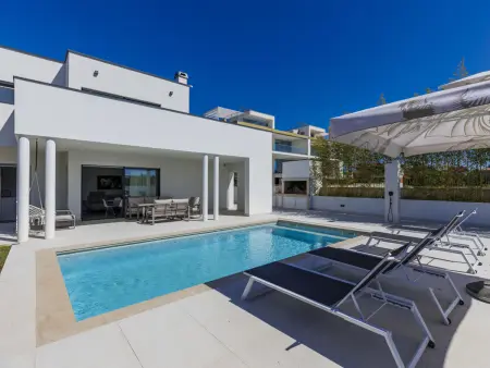 Villa Level 4 avec piscine chauffée privée à Pula, Vodnjan : photo 15