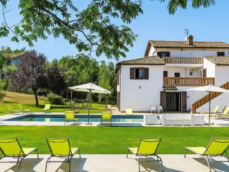 Villa Denise, grande villa avec piscine privée à Bellante : photo 8