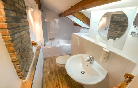 Maison de 280 m² avec piscine chauffée, 7 chambres, Scillé : photo 18
