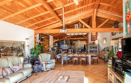 Wood House : maison en bois avec piscine privée à Taulignan : photo 3